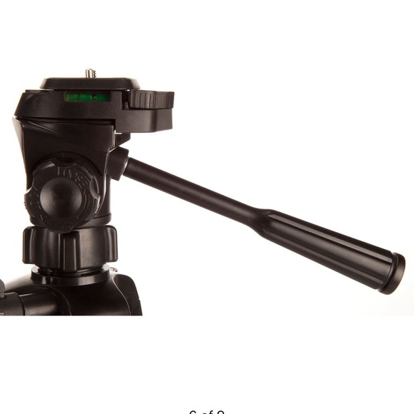 Brand new Insignia Tripod - Picture 3 of 5